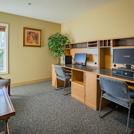 Berkshire Mountain Lodge Питсфилд Экстерьер фото