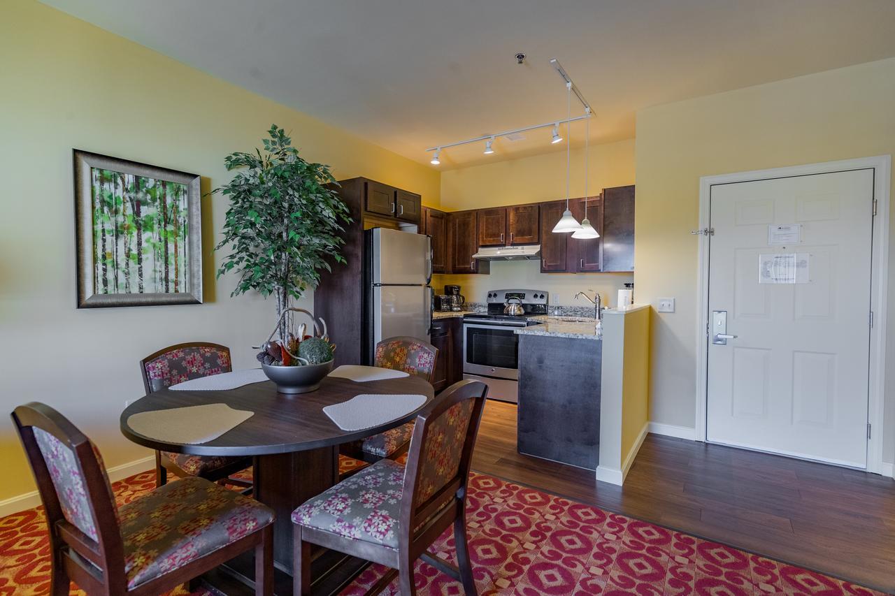 Berkshire Mountain Lodge Питсфилд Экстерьер фото