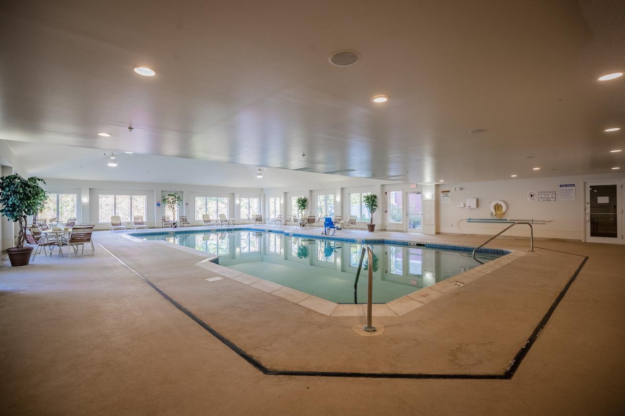 Berkshire Mountain Lodge Питсфилд Экстерьер фото